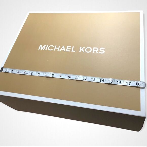 Michael Kors Gift Box & Ribbon (Large) - Picture 8 of 12